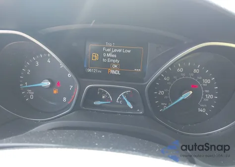 2017 Ford Focus S z USA, uszkodzony, nr VIN 1FADP3E2XHL229228